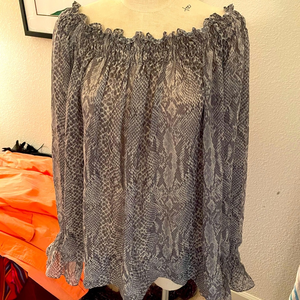 Brand New Norma Komali Top